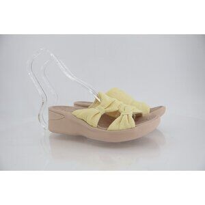 Bzees Women's Smile More Sandals 6 Wedge Heel Slip On Yellow Textile Casual